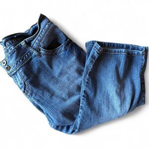 Y2K Vintage Low-Rise L.E.I Light Wash Denim Jean Capris Shorts Bottoms 16